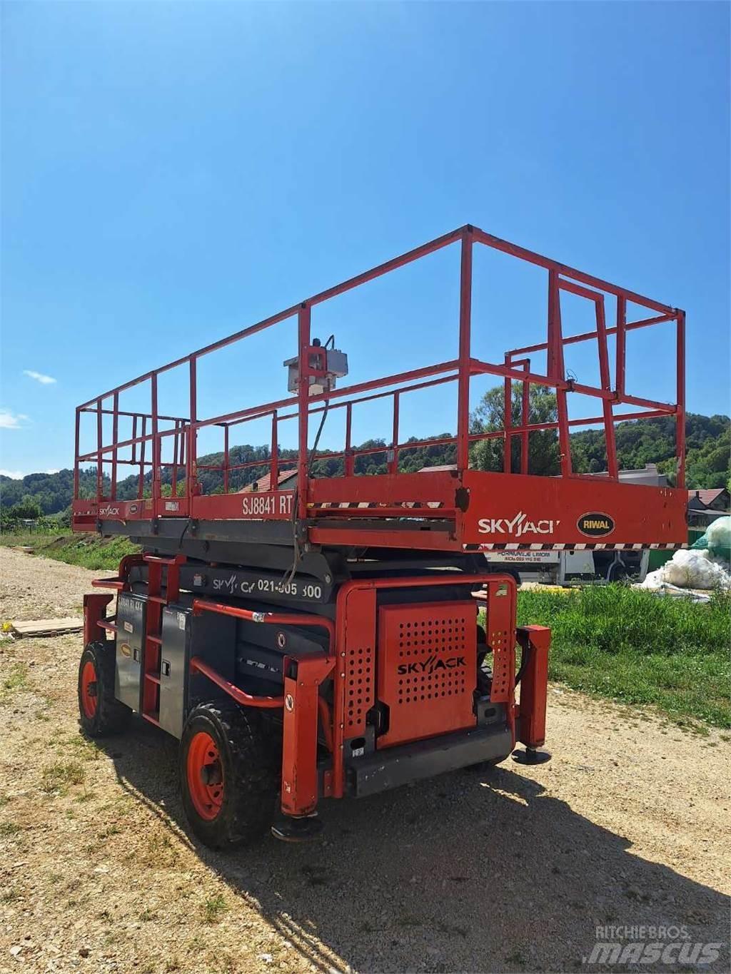 SkyJack 8841RT Scissor Lifts