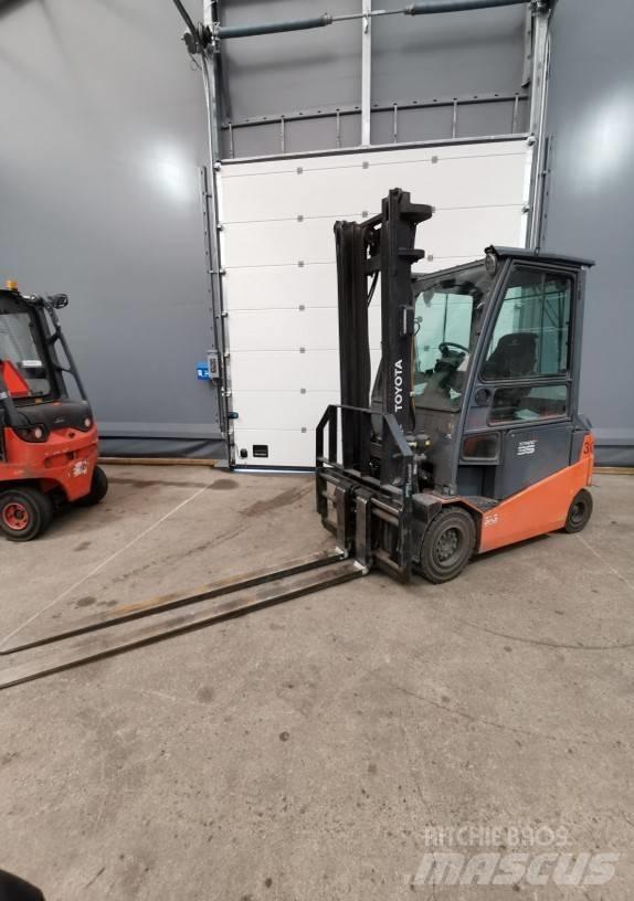 Toyota 8FBMT35 Electric Forklifts