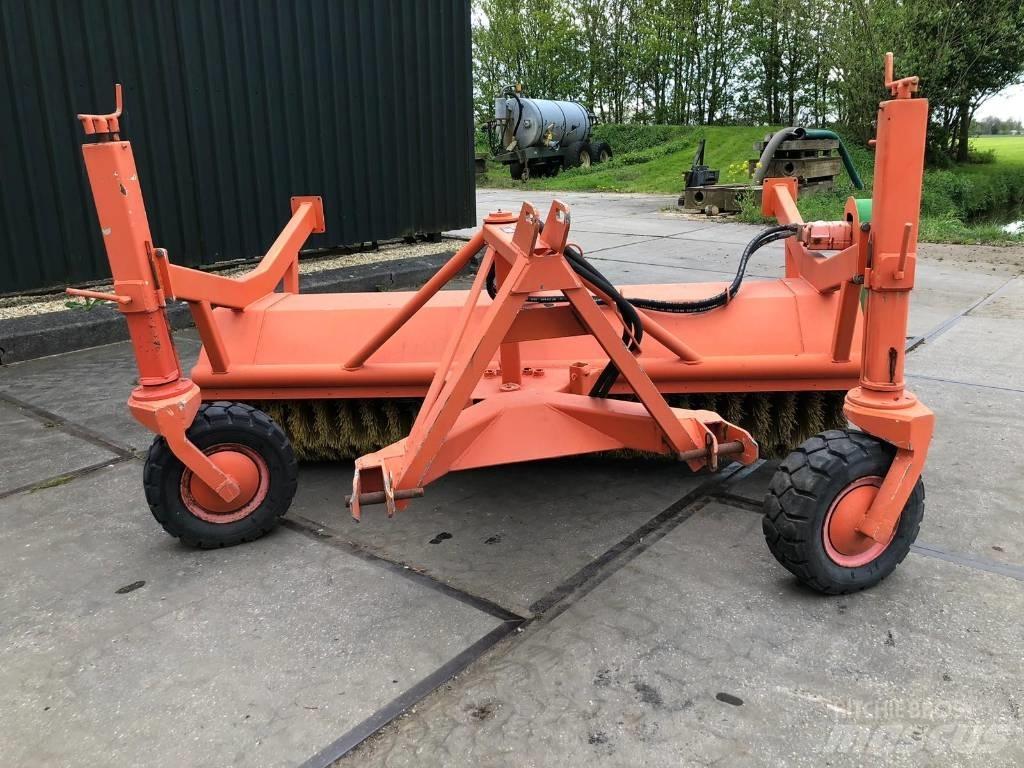 Holaras H-220-V-FR Sweepers