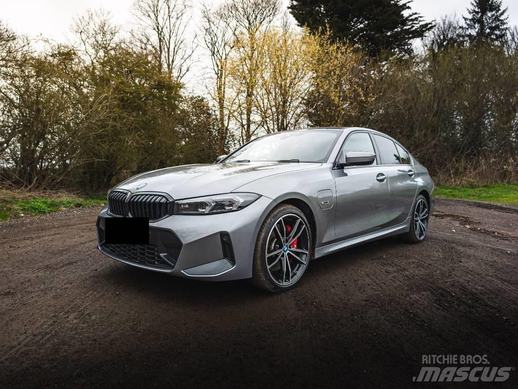 BMW 330e Automobiles / SUVS