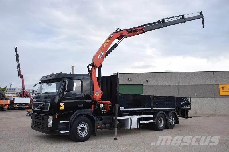 Volvo FM 330 Mobile and all terrain cranes