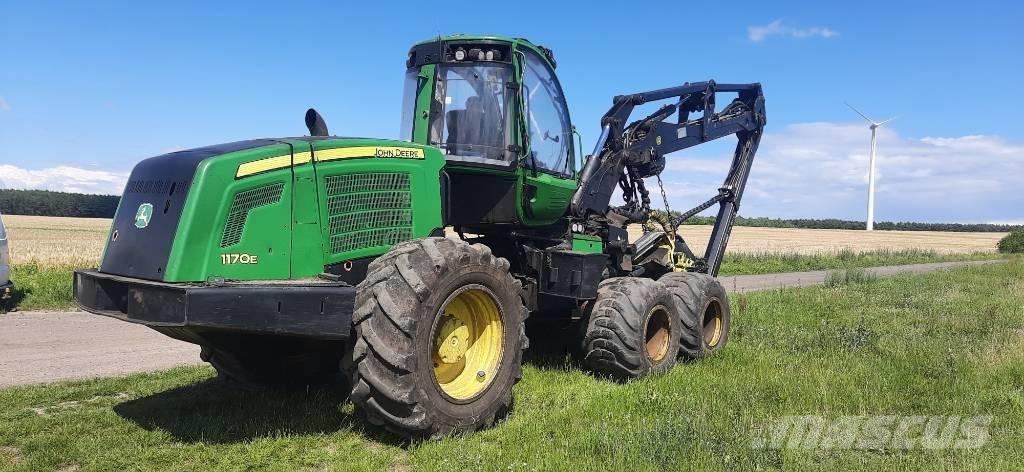 John Deere 1170 E Harvesters