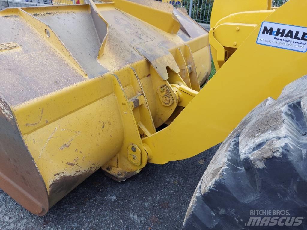 Komatsu WA480-8 Wheel Loaders