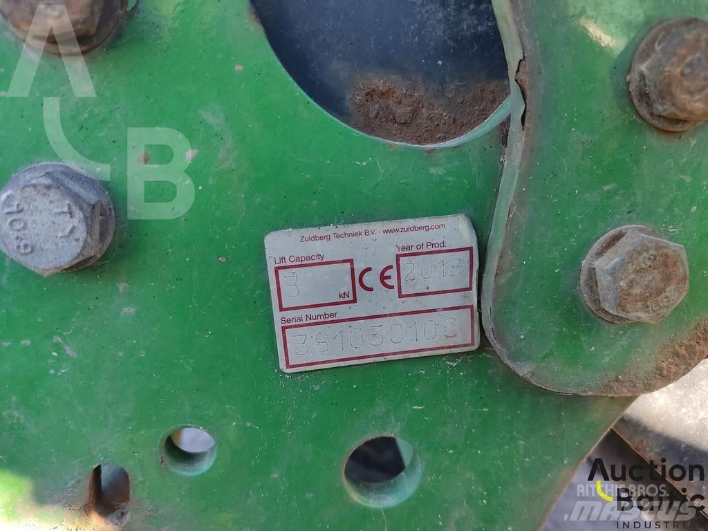John Deere 2026R Tractors