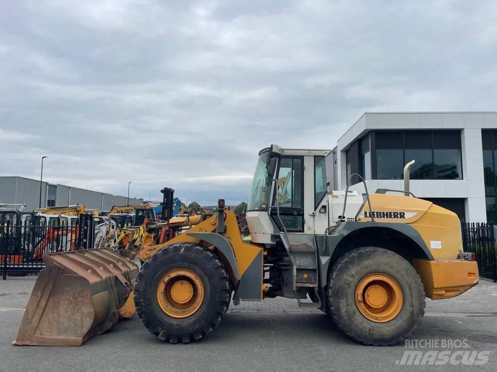 Liebherr L544 Wheel Loaders