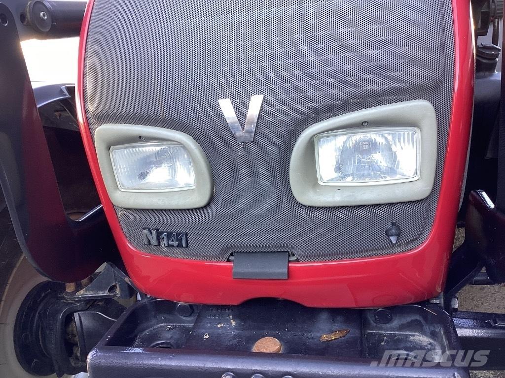 Valtra N141 Tractors