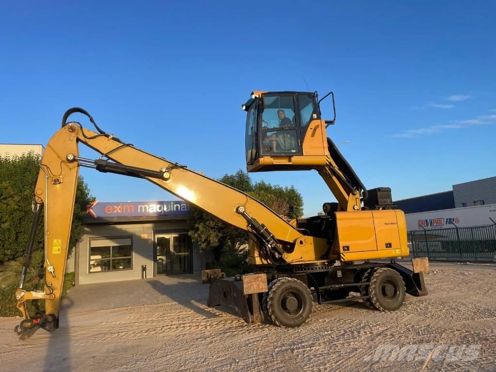 CAT MH 3022 Waste / Industry Handlers