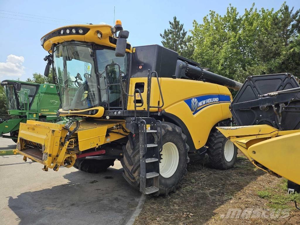 New Holland CX8.70 Combine Harvesters
