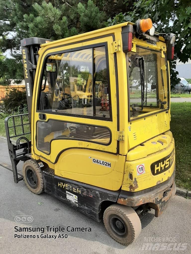 Hyster J2.5XN MWB Electric Forklifts