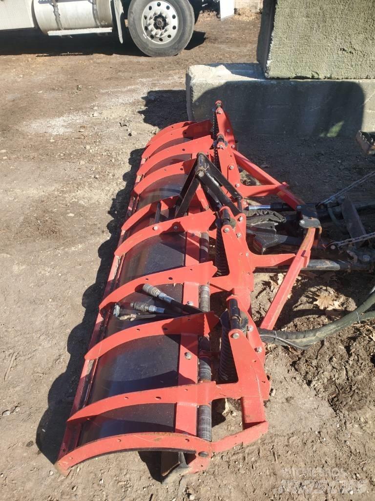 Hiniker 8ft Other
