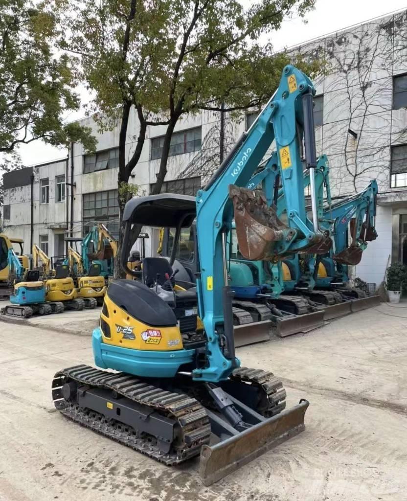 Kubota 25 Mini Excavators <7t (Mini Diggers)