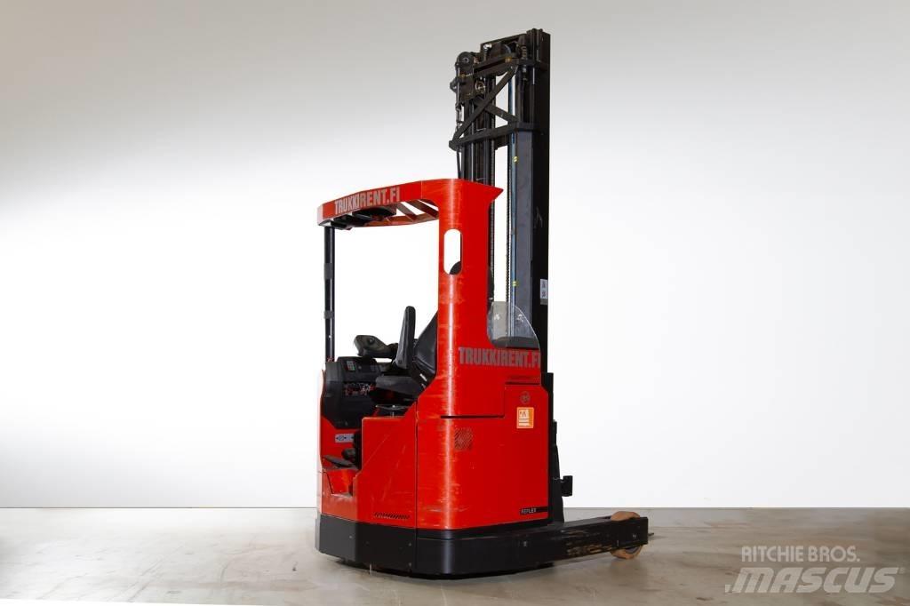 BT RR E 2 Reach trucks