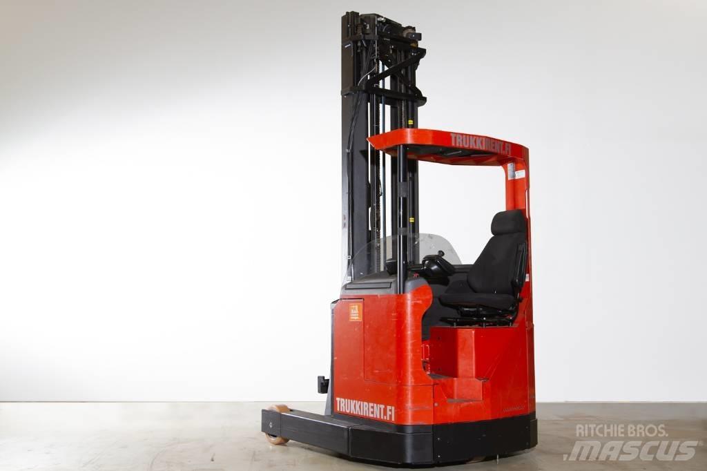BT RR E 2 Reach trucks