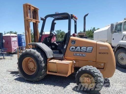 CASE 586H Rough Terrain Trucks