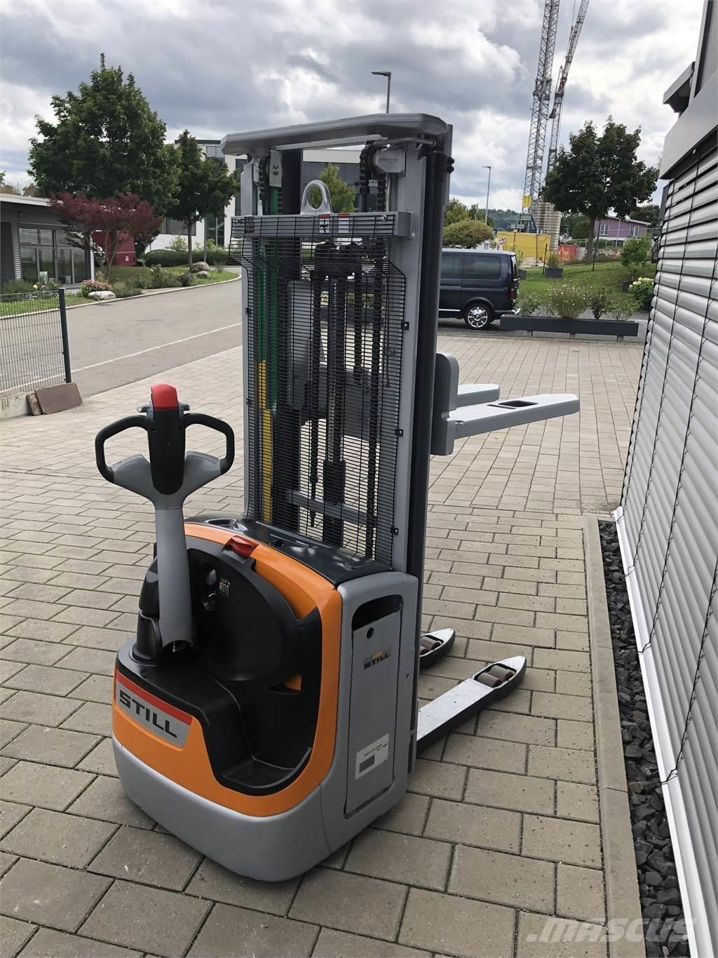 Still EXV 14C Self Propelled Stackers