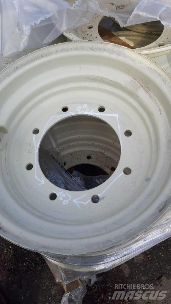 Manitou 3Ton winch Tires, wheels and rims