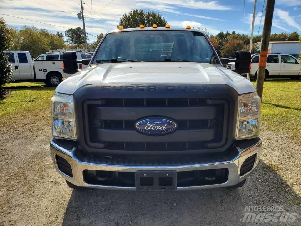Ford F 350 XL SD Flatbed Trucks