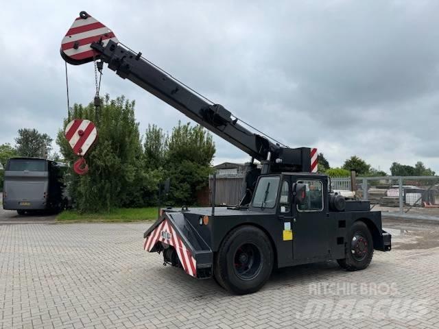 Grove IND 36 Mobile and all terrain cranes