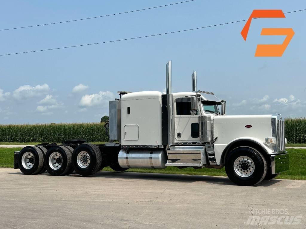 Peterbilt 389 Conventional Trucks / Tractor Trucks