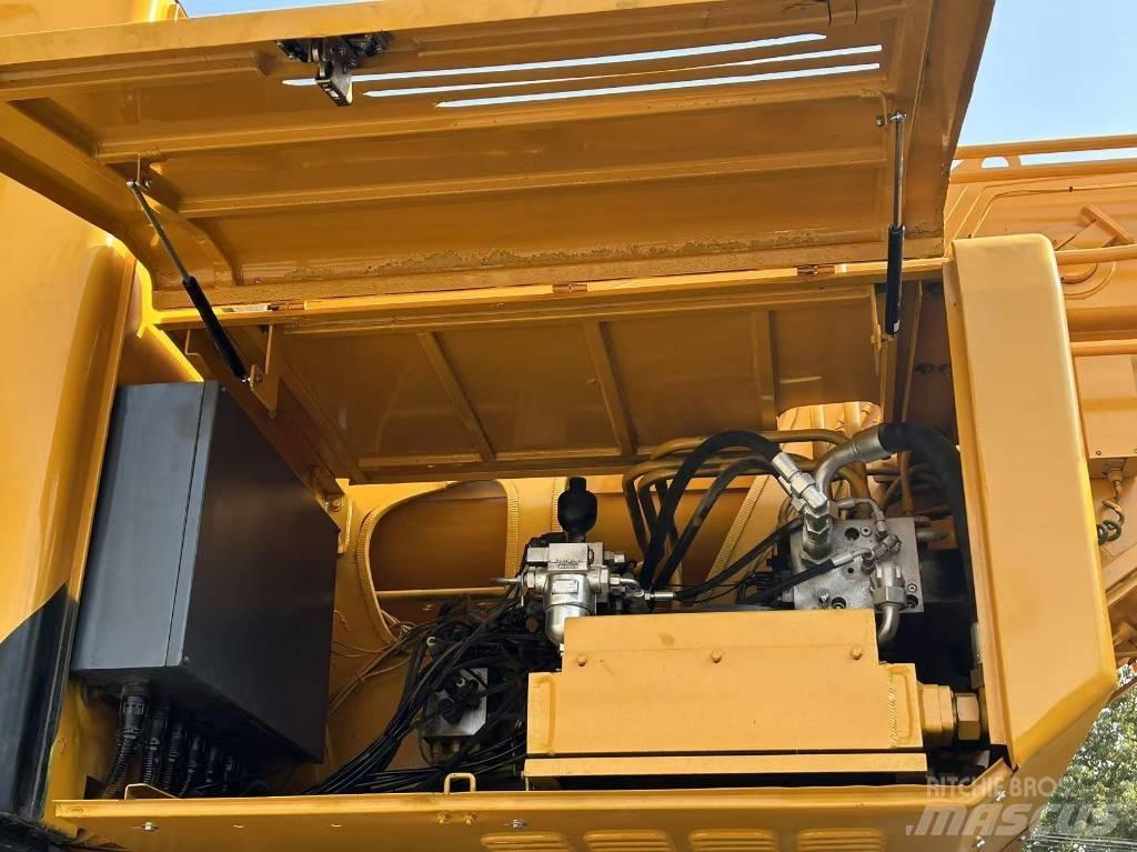 XCMG XCT 80 Mobile and all terrain cranes