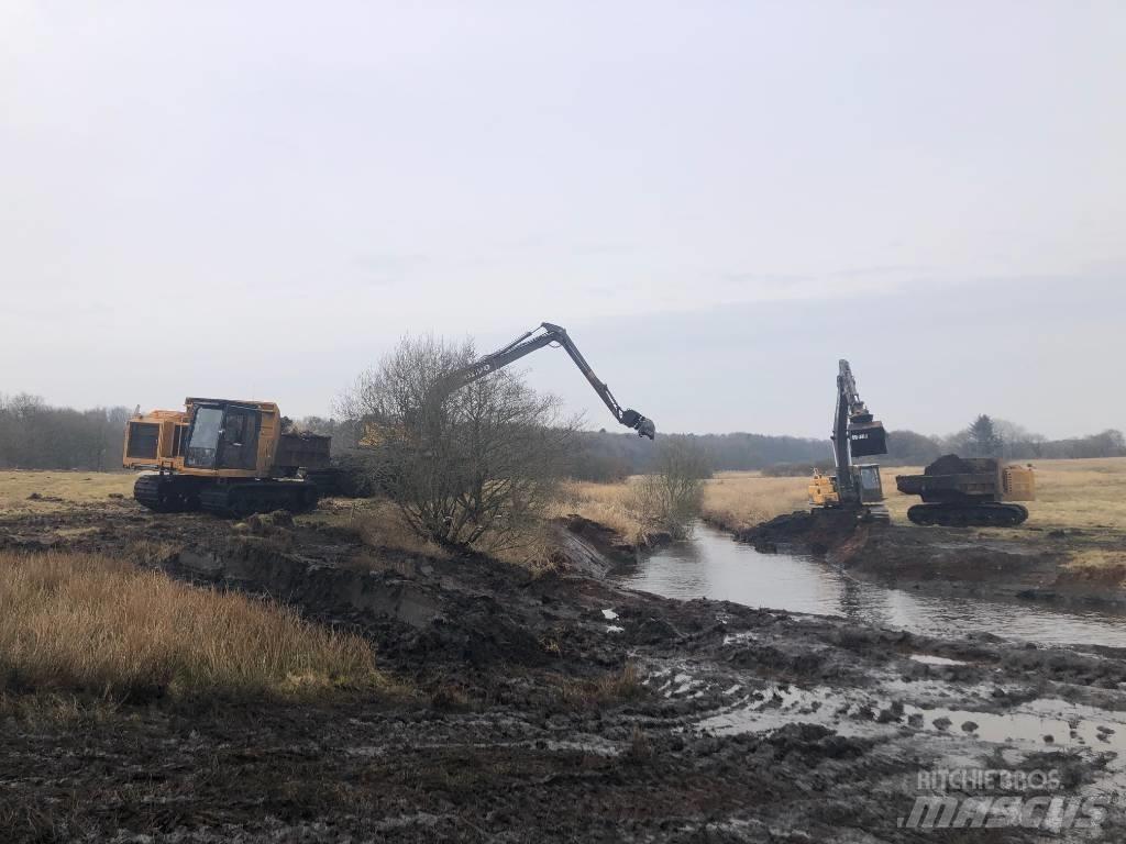 Morooka MST 2200 VDR Tracked Dumpers