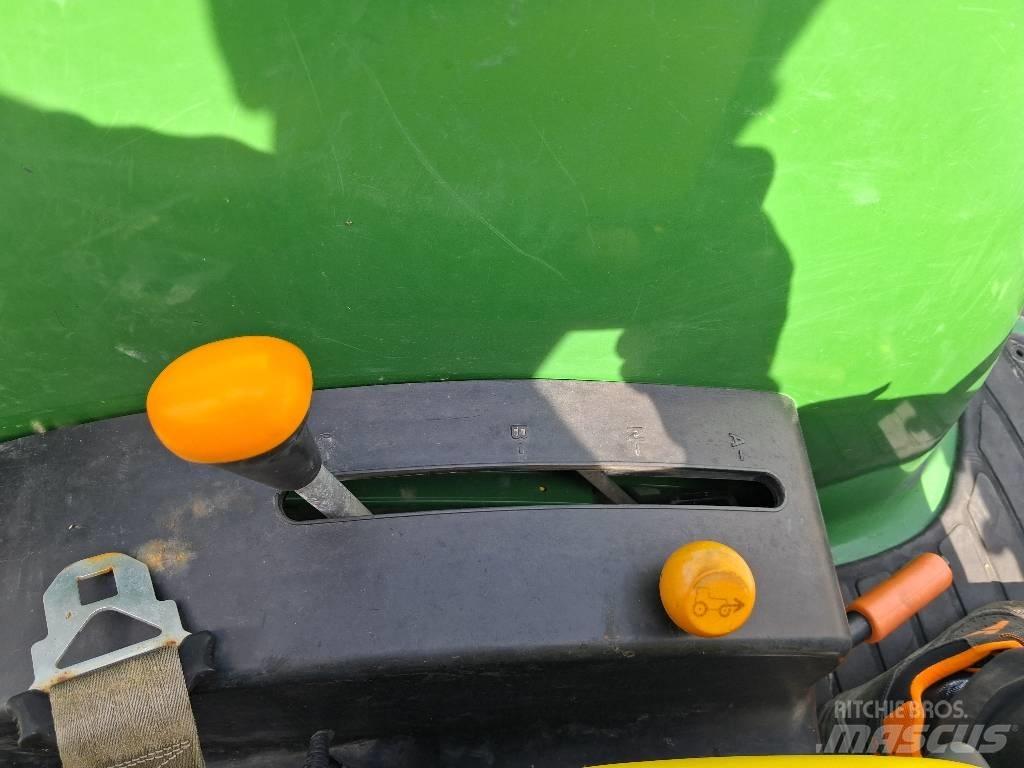 John Deere 4520 Tractors