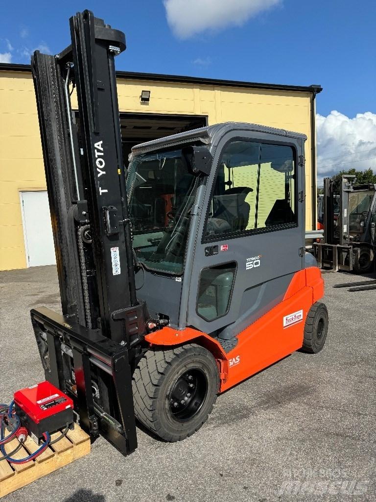 Toyota 8FBMT50 Electric Forklifts