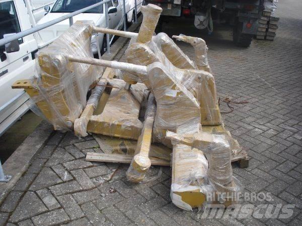 CAT 140M/160M Ripper Other