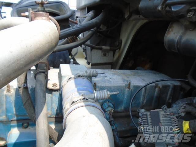 International 7500 Other Trucks