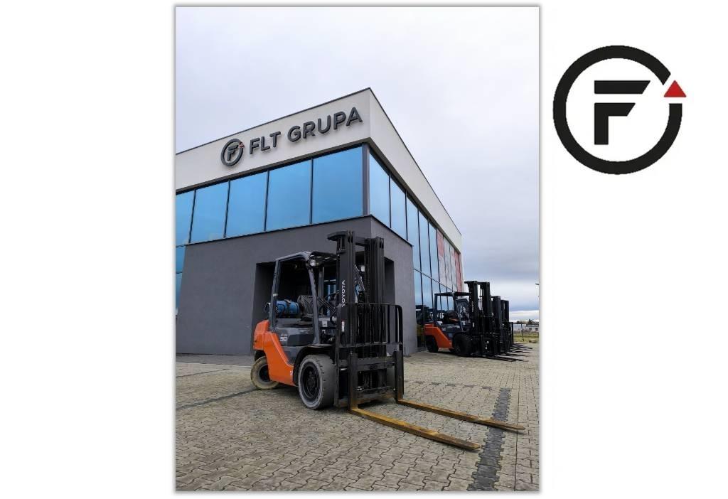 Toyota 02-8 FGF 30 LPG trucks