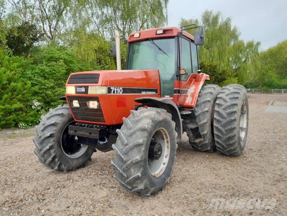 Case IH Magnum 7110 Tractors
