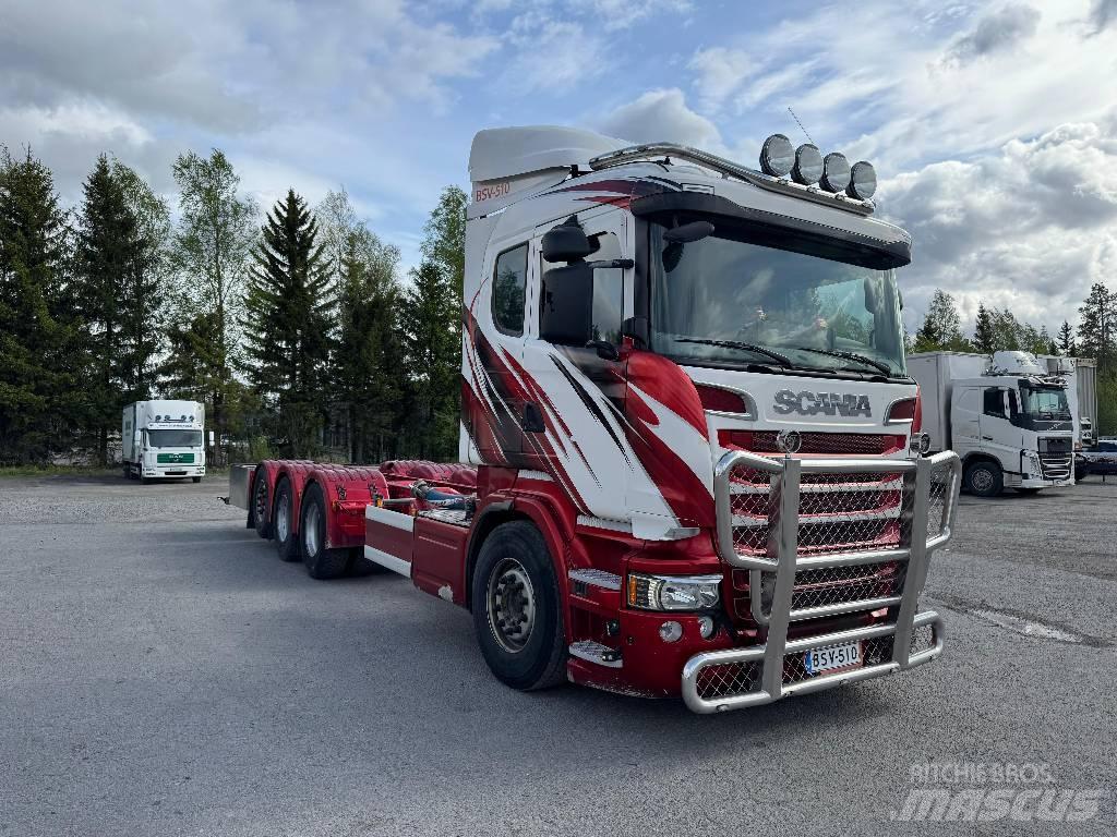 Scania R 520 Cab & Chassis Trucks