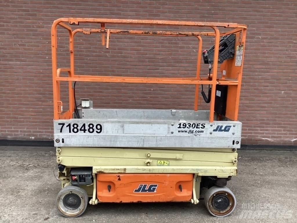 JLG 1930es Scissor Lifts