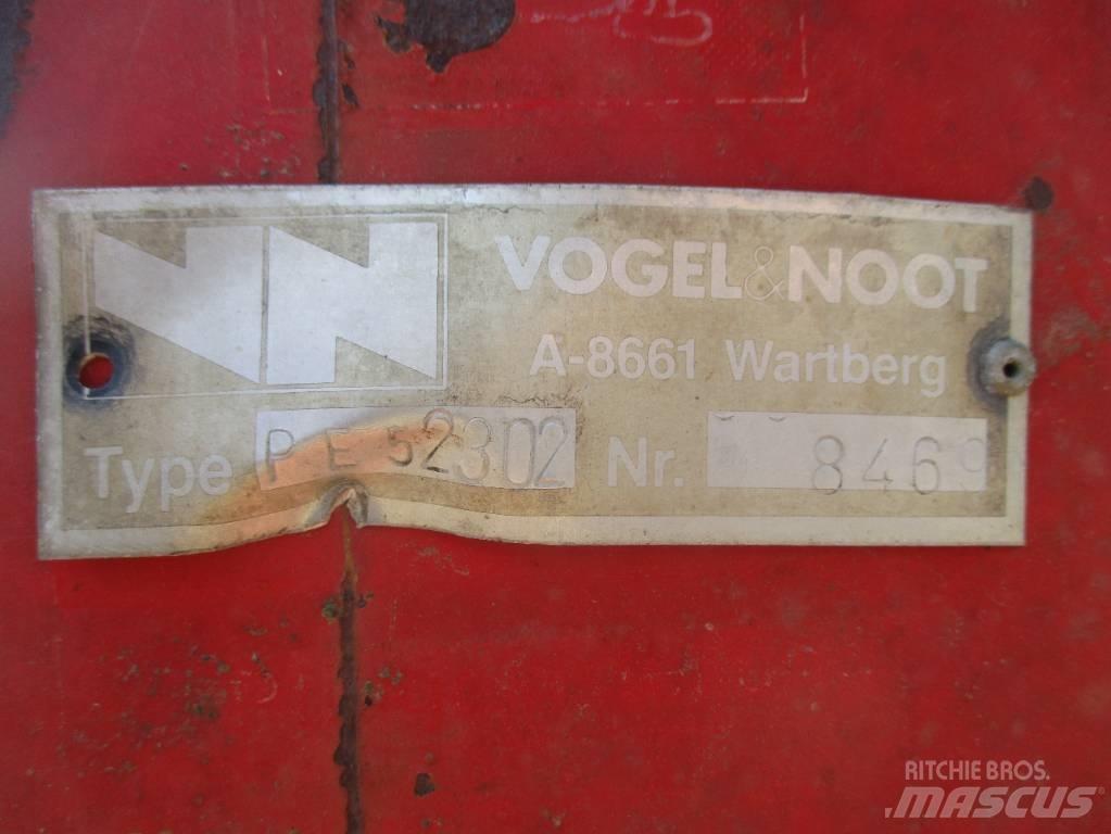 Vogel & Noot 3F Reversible ploughs