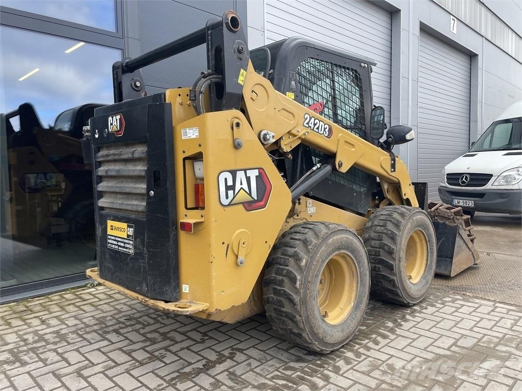 CAT 242D3 Skid Steer Loaders