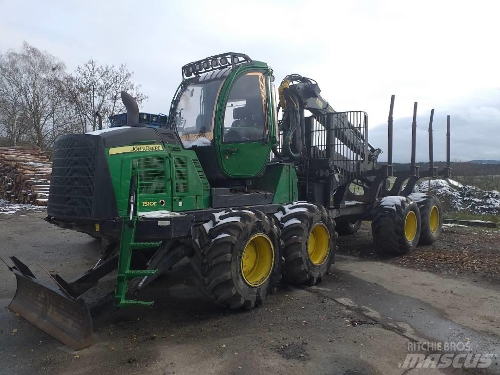 John Deere 1510 E Forwarders