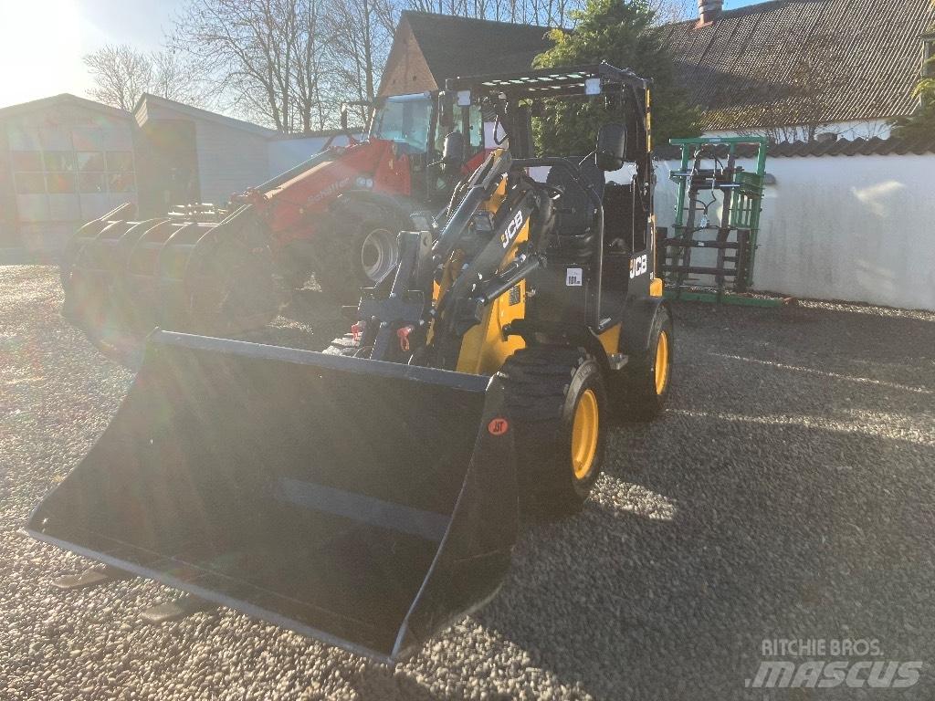 JCB 403 Skid Steer Loaders