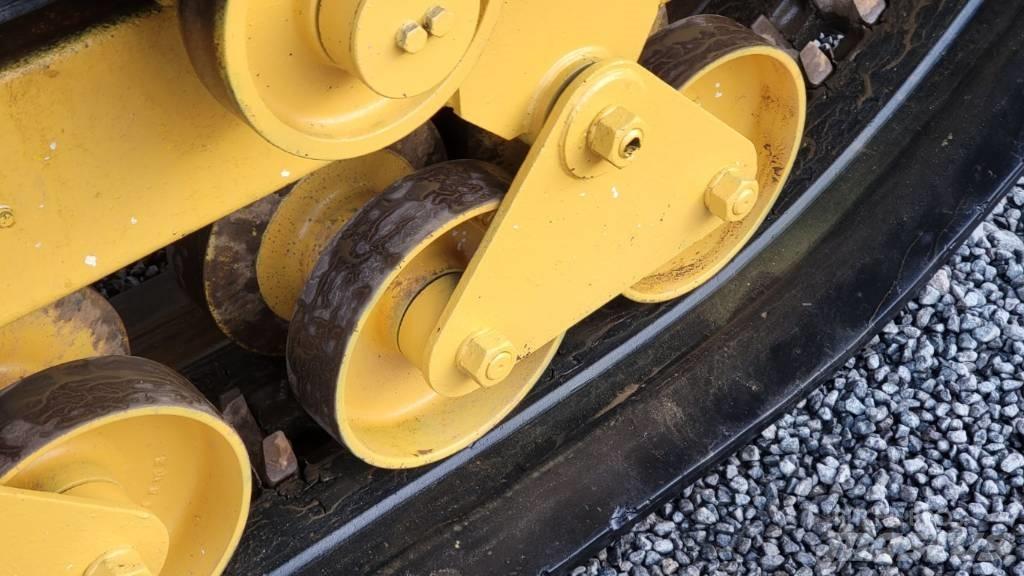 Morooka MST 800 E Tracked Dumpers