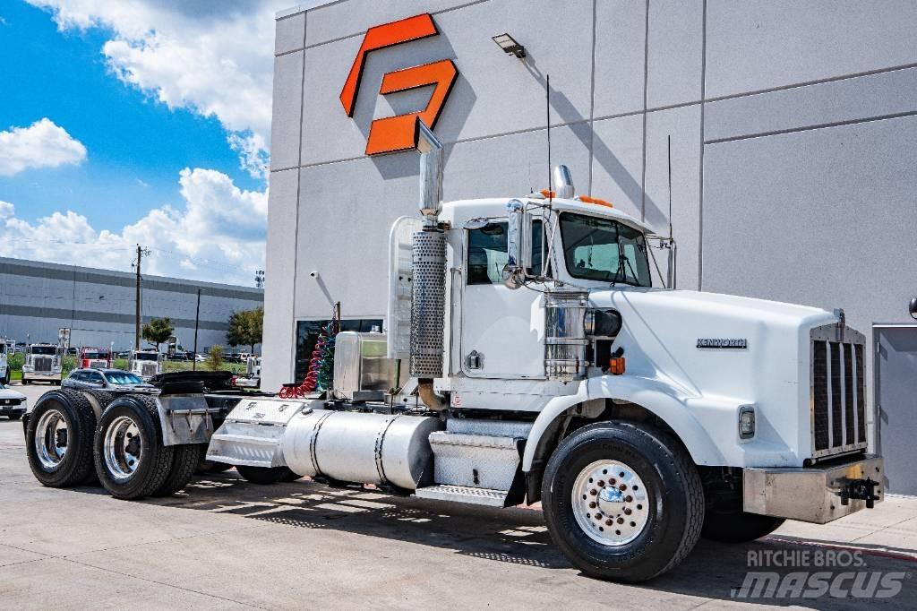 Kenworth T800 Conventional Trucks / Tractor Trucks