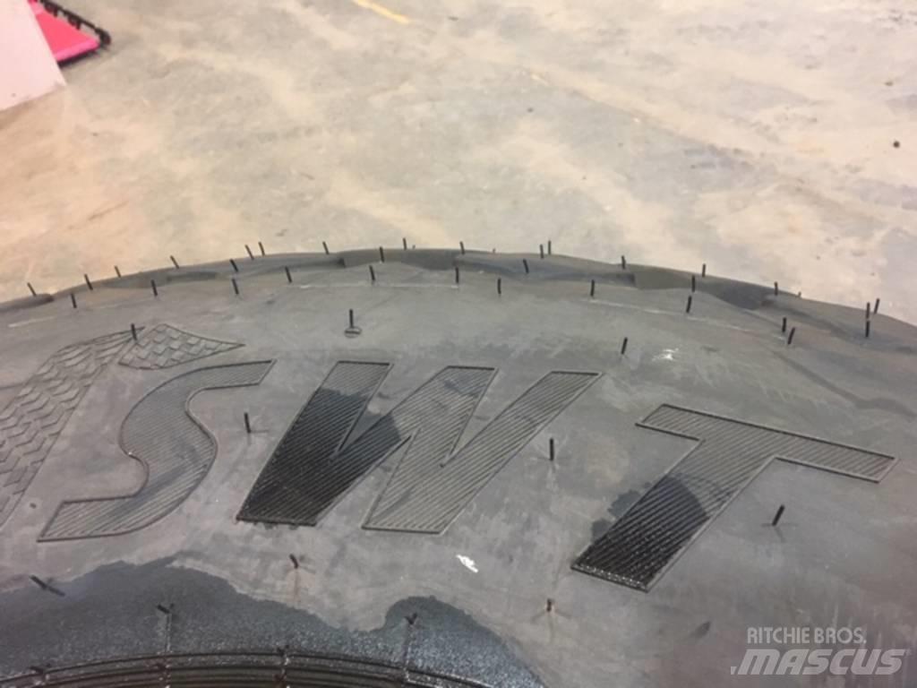 SWT 23.1 - 26 Tires, wheels and rims