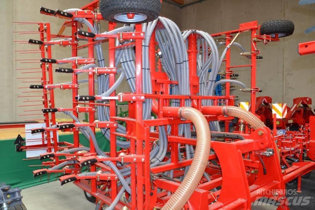  Aguirre RST600 Farm Drills
