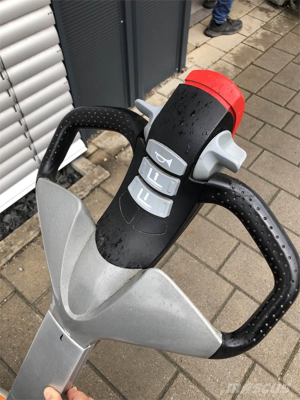 Still EXU16 Low lifter