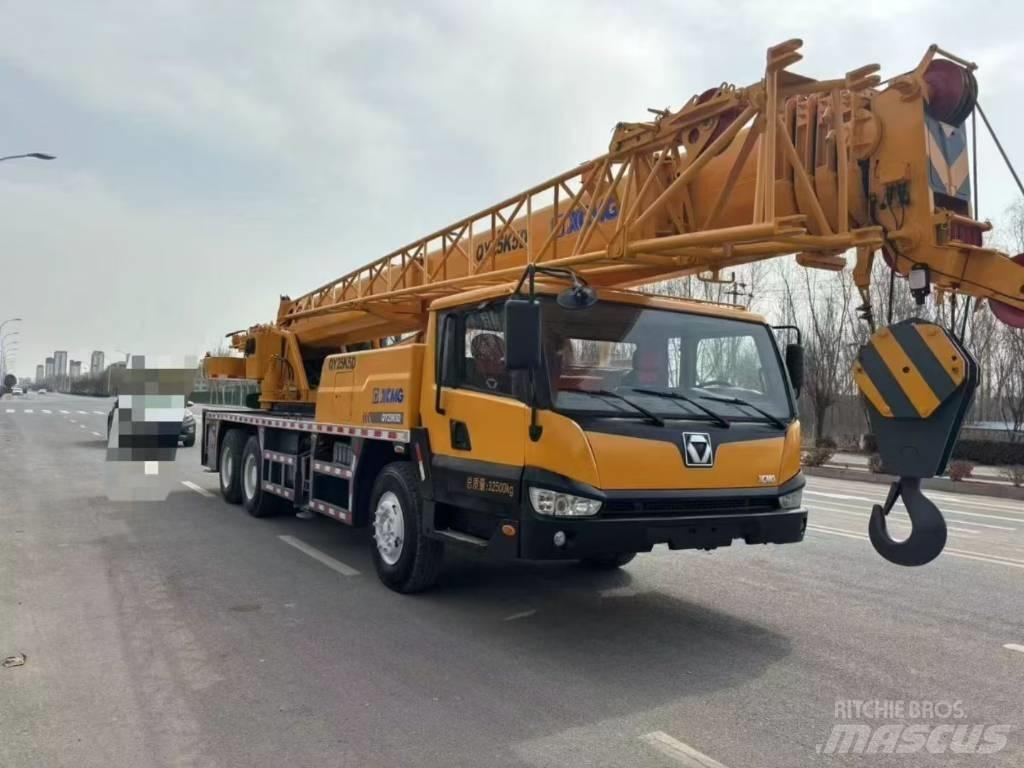 XCMG QY 25 K Mobile and all terrain cranes
