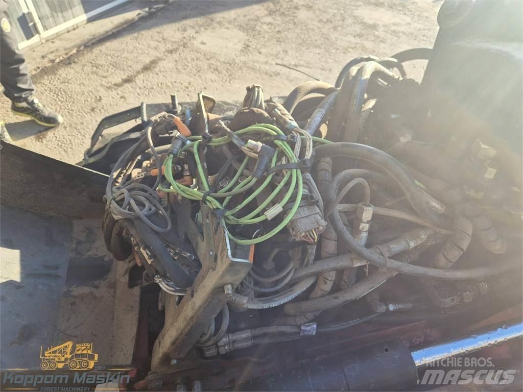 Waratah H413 Harvester Heads