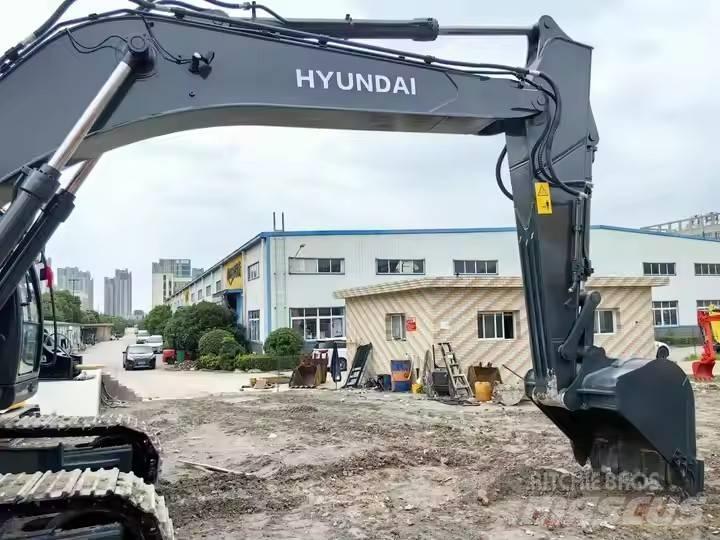 Hyundai 305 LC-9T Crawler Excavators