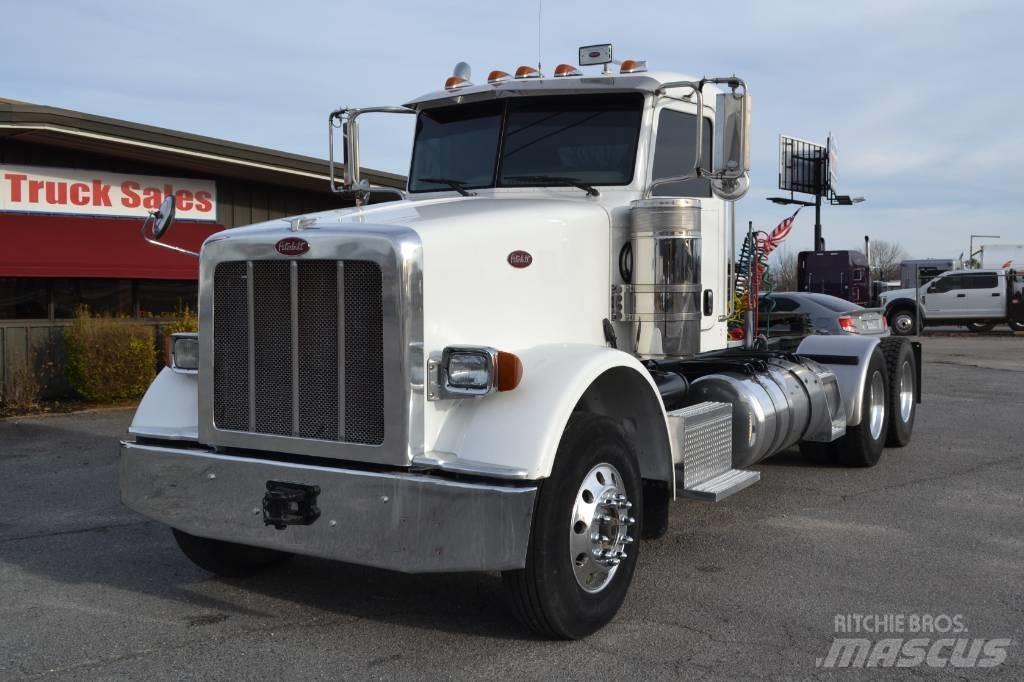 Peterbilt 367 Conventional Trucks / Tractor Trucks