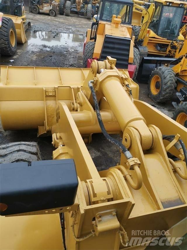 CAT 966G Wheel Loaders