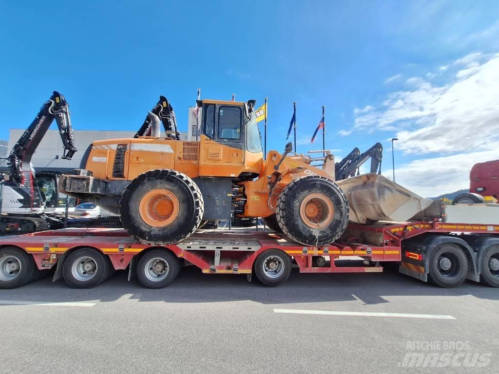 Doosan DL 300 Wheel Loaders