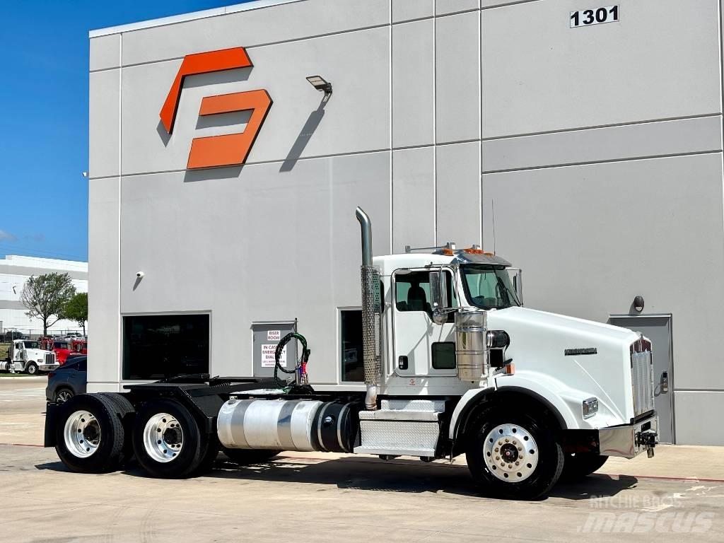 Kenworth T 800 Conventional Trucks / Tractor Trucks