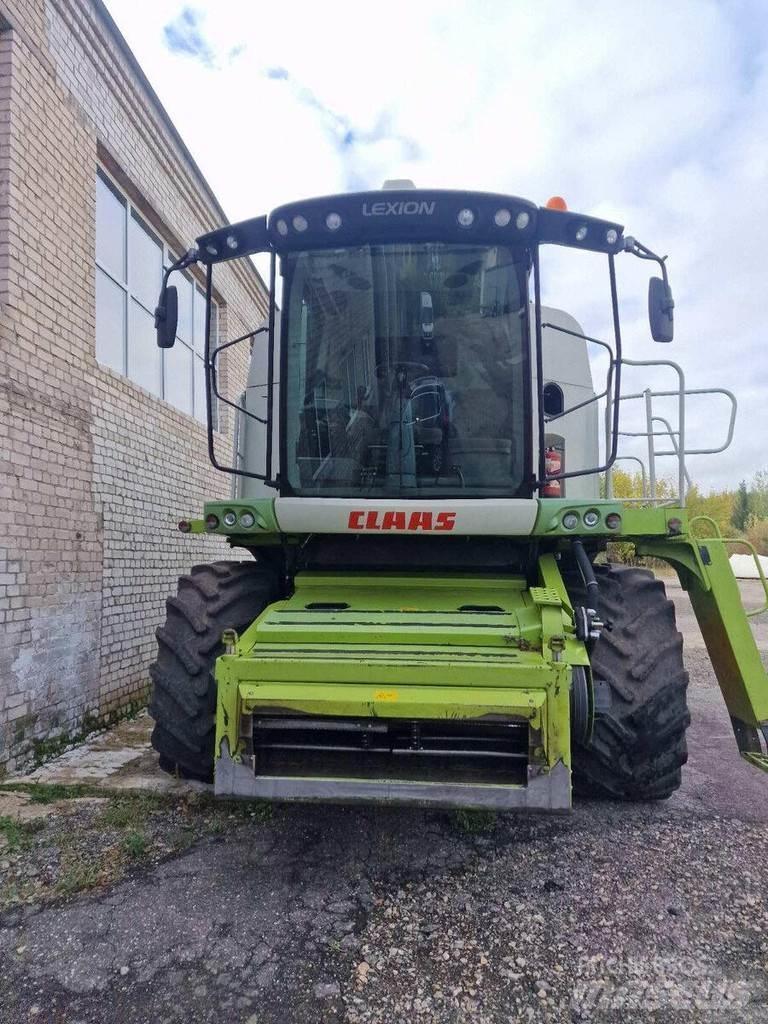 CLAAS Lexion 650 Combine Harvesters